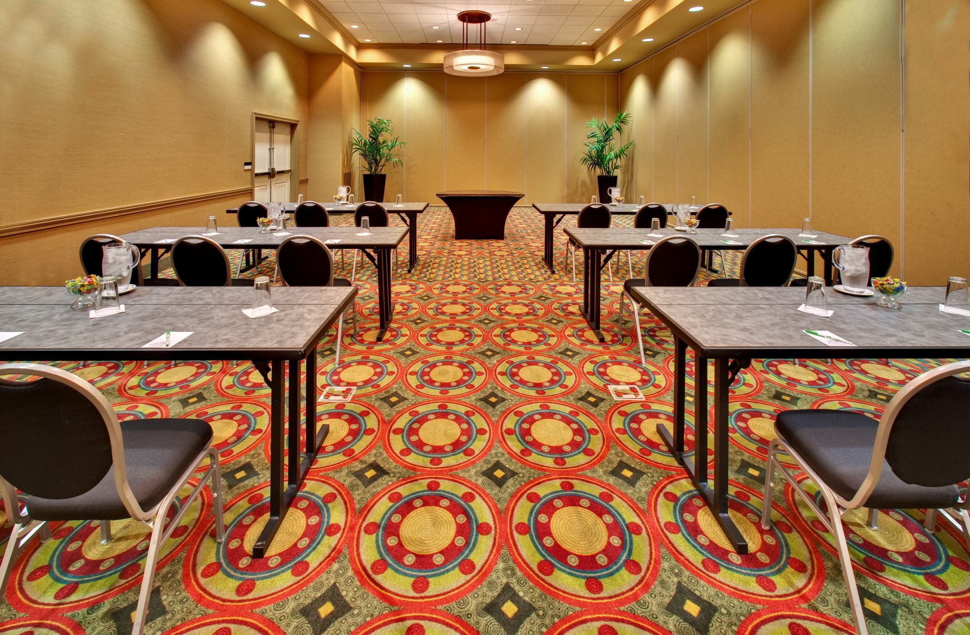 Отель The Rewind West Des Moines, Tapestry Collection By Hilton Экстерьер фото